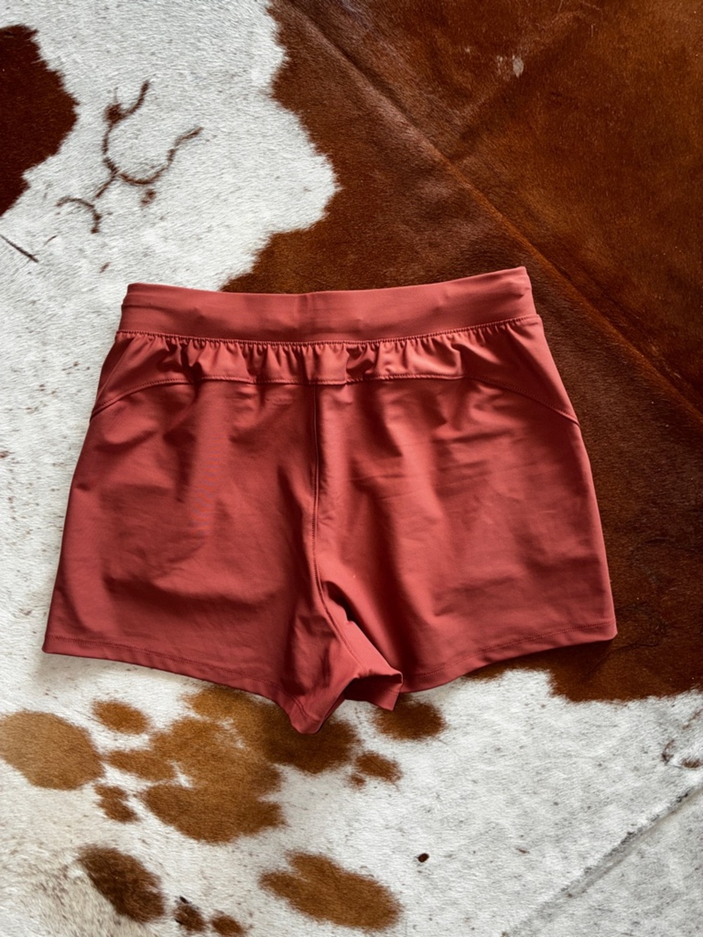 Old Navy Women's Rust Athletic Drawstring Shorts - Picture 2 of 6